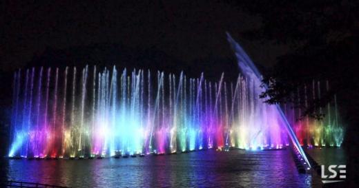 LSE - Fruit Park Dancing Fountain