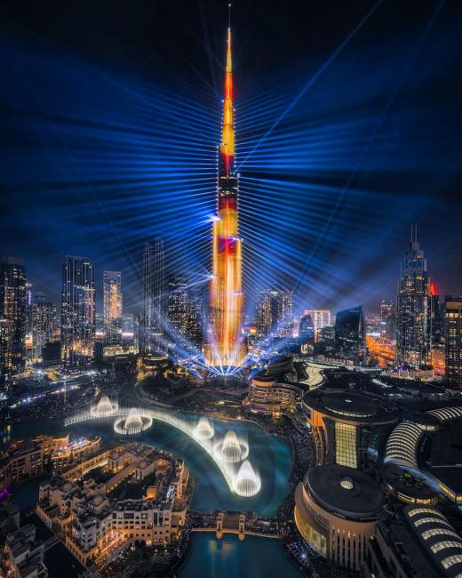 New Year's Eve light and laser show Dubai Burj Khalifa